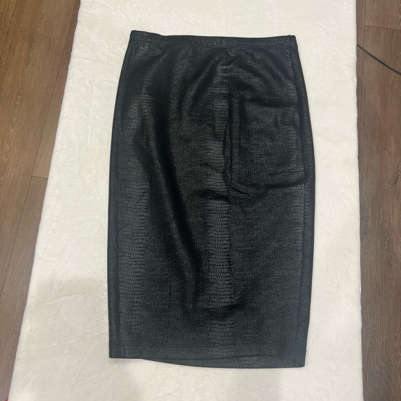 Fora Skirt - Picture 2 of 3